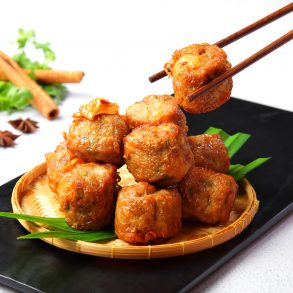 Handmade Chicken Balls (Big) 手工鸡肉虾枣(大粒) 10pcs.